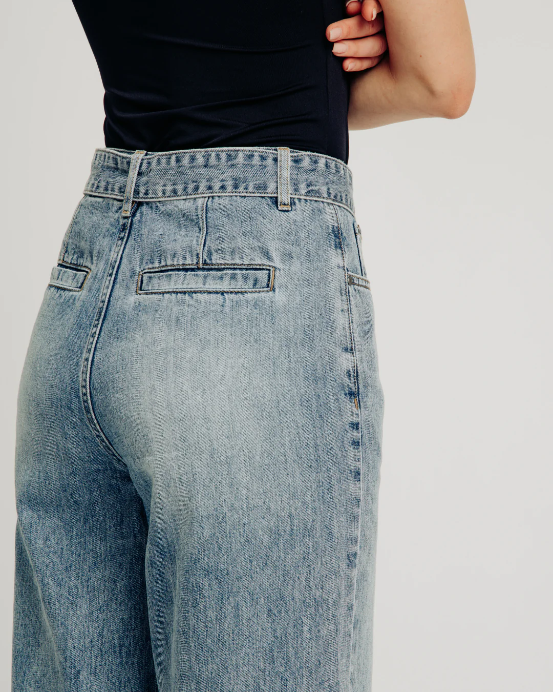 LENI JEAN - Image 4